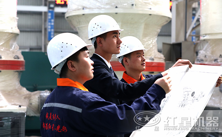 精湛技術(shù)人員現(xiàn)場指導(dǎo)設(shè)備的生產(chǎn)、制造